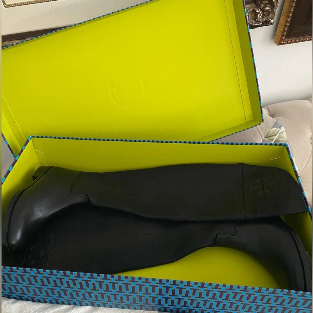 Tory Burch Over The Knee Samone Leather Boot size 7 - Picture 3 of 10